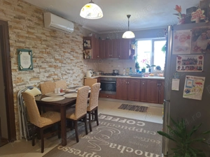 Vând apartament cu 2 camere in zona Rogerius