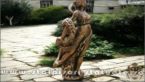 Statuetă domnița cu flori, arămiu antichizat, model S50.