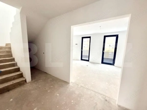 Apartament 3 camere , 101 mp , Scara interioară si Terasa , Zona - Cetate  - imagine 6