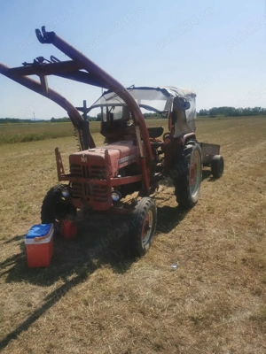 tractor MC cormic international  - imagine 2