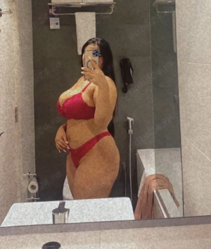 Nouă in oras brunetă pufoasă!!