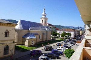 Apartament cu 3 camere de închiriat în zona Ultracentral