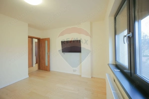 Apartament cu 2 camere de vânzare, ultracentral, Parcul Petőfi Sándor - imagine 11