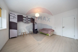 Apartament cu 3 camere de închiriat - imagine 9