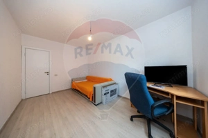 Apartament cu 3 camere de închiriat - imagine 13