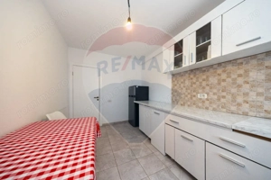 Apartament cu 3 camere de închiriat - imagine 11