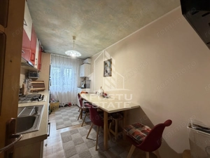 Apartament cu 7 camere,2 bai,decomandat,etajul 1,zona Buziasului