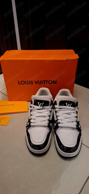Vând louis vuitton trainers originali 