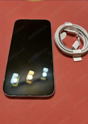 iPhone 15 256 gb, folosit aproape 1 an