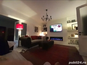 Pers. Fizică Vând Apartament zona Central, 4 camere  în Vila cu gradina interioara  și spațiu în CF  - imagine 3