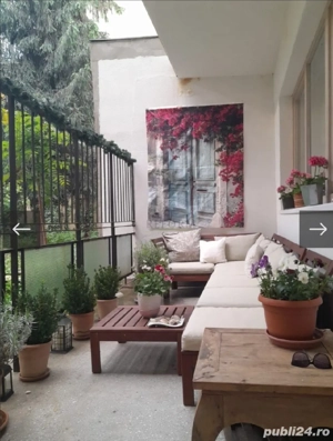 Pers. Fizică Vând Apartament zona Central, 4 camere  în Vila cu gradina interioara  și spațiu în CF  - imagine 2