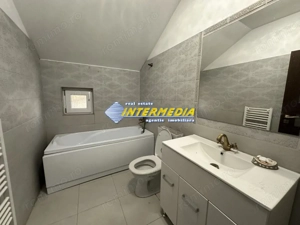 Proprietate 2 case curte pavata Teren 700 mp Hotel CETATE gard utilitati