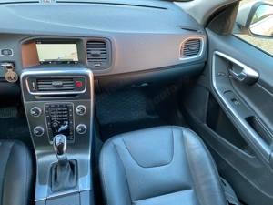 Volvo V60 2.0 Diesel 150 CP 2016 - imagine 15