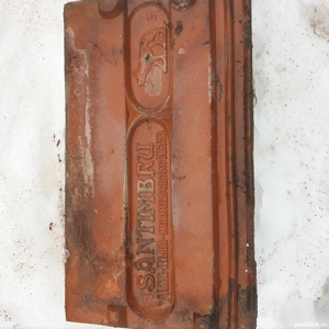 Țiglă de vânzare.în stare foarte bună.