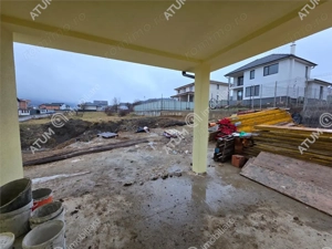 Casa individuala cu 4 camere si curte libera de 340 mp in Cisnadie - imagine 10