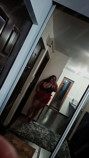 Brunetă grăsuță  ofer si fără  - imagine 5