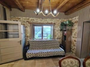 Proprietate cu 2 case, una fiind tradițională, Dezmir  - imagine 3