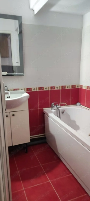 Garsoniera etaj 1 zona 13 Decembrie Brasov - imagine 5