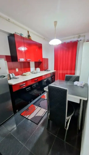 Apartament cu 2 dormitoare, 53 mp, mobilat, balcon, zona Eroilor - imagine 3