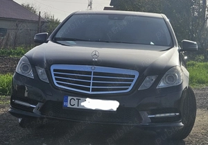 Vând mercedes E class