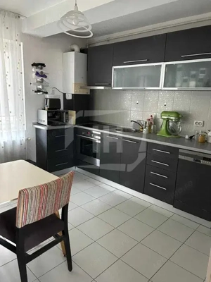 Apartament cu scara interioara in zona strazii Eugen Ionesco