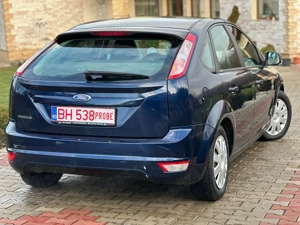 Ford Focus 1.6 Benzina Euro 5 - imagine 3