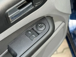 Ford Focus 1.6 Benzina Euro 5 - imagine 9