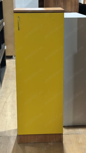 Mic Dulap tip Soldat cu usa si rafturi; Dulap cu spatii de depozitare