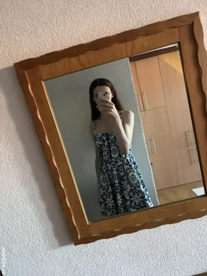 Bună! Am revenit !!! Laura TS 28 ani 1,80m