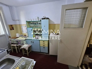 Vânzare apartament 2 camere, etaj 2,  în Tg. Jiu, strada Brândușei - zona 1 Mai - imagine 2