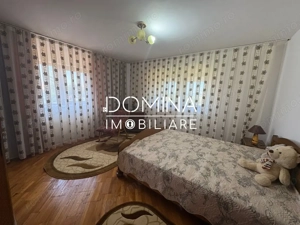 *Conac impresionant* cu arhitectură simetrică - pretabil reședință sau business - imagine 5