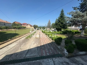 *Conac impresionant* cu arhitectură simetrică - pretabil reședință sau business - imagine 10