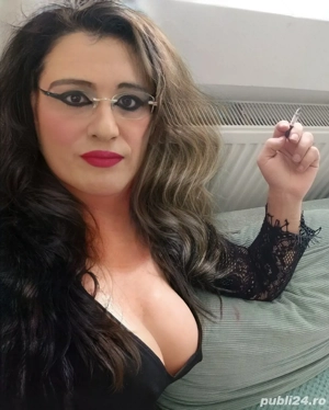 new doamna matura 45 ani cu 62kg sâni Nr 4 dețin jucării diferite poziti singură doar câteva zi