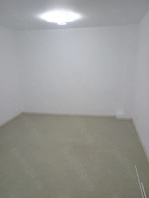 închiriez camera salon cosmetica 