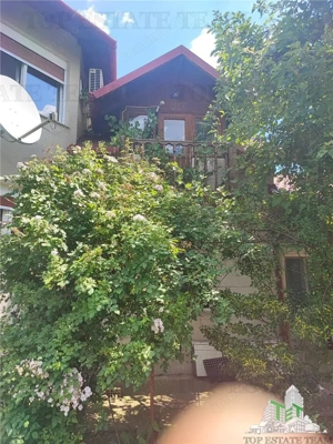 Vila individuala cuplata 6 camere S+P+M, cu incalzire pe centrala, toate utilitatile si hidrofor,zon