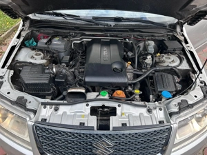 Suzuki Grand Vitara 2.4i JLX - imagine 9