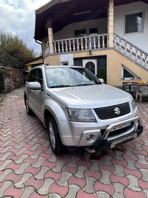 Suzuki Grand Vitara 2.4i JLX - imagine 8