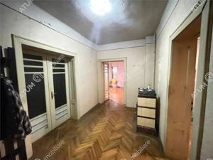 Apartament cu 4 camere 420 mp teren si garaj in Sub Arini Sibiu - imagine 13