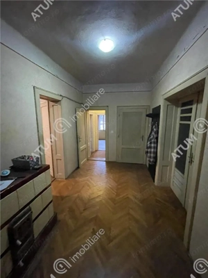 Apartament cu 4 camere 420 mp teren si garaj in Sub Arini Sibiu - imagine 15