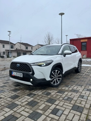 Vand Toyota Corolla Cross 2.0 hybrid 200 cp - imagine 3
