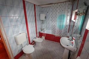 Apartament în Vilă toate utilitațile Găești - imagine 8