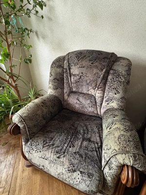 Vand 2 fotolii si o canapea