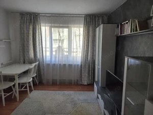 Vand Ap. 3 cam, zona Dacia, parter .