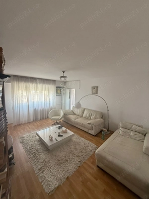 Vand ap3 camere deosebit pe Calea Calarasilor (proprietar)