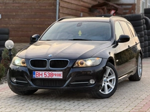 BMW Seria 3 318d DPF Touring Edition Exclusive