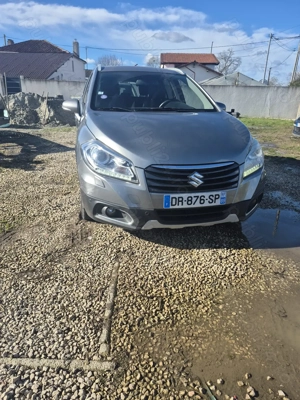 Sauzuki s-CROSSE SX4