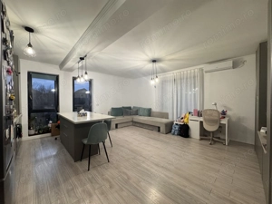 Giroc, Curte proprie, Loc de parcare