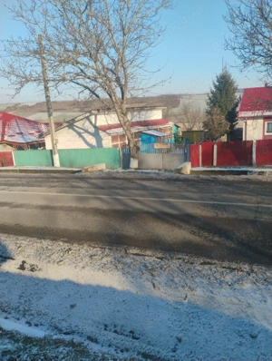 Vând casă și teren in satul,Rateșu Cauzei, județul Vaslui, amplasate la șoseaua principală. - imagine 3