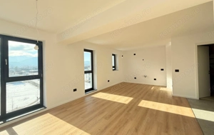 Kasper vânzare apartament de lux 2 camere nelocuit vedere libera spre Tâmpa