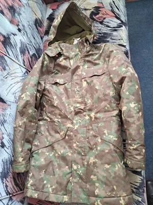 Scurta combat femei noua 